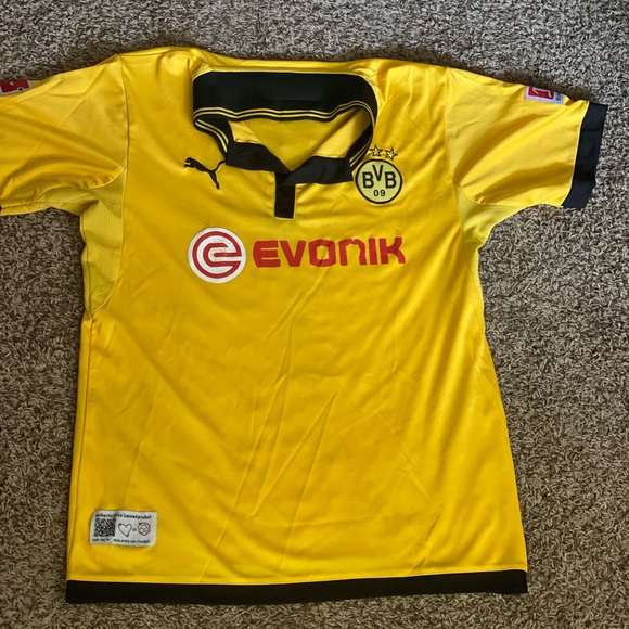 Borussia Dortmund Soccer/Football Home Kit. Size Large. Great Condition. - Picture 1 of 2